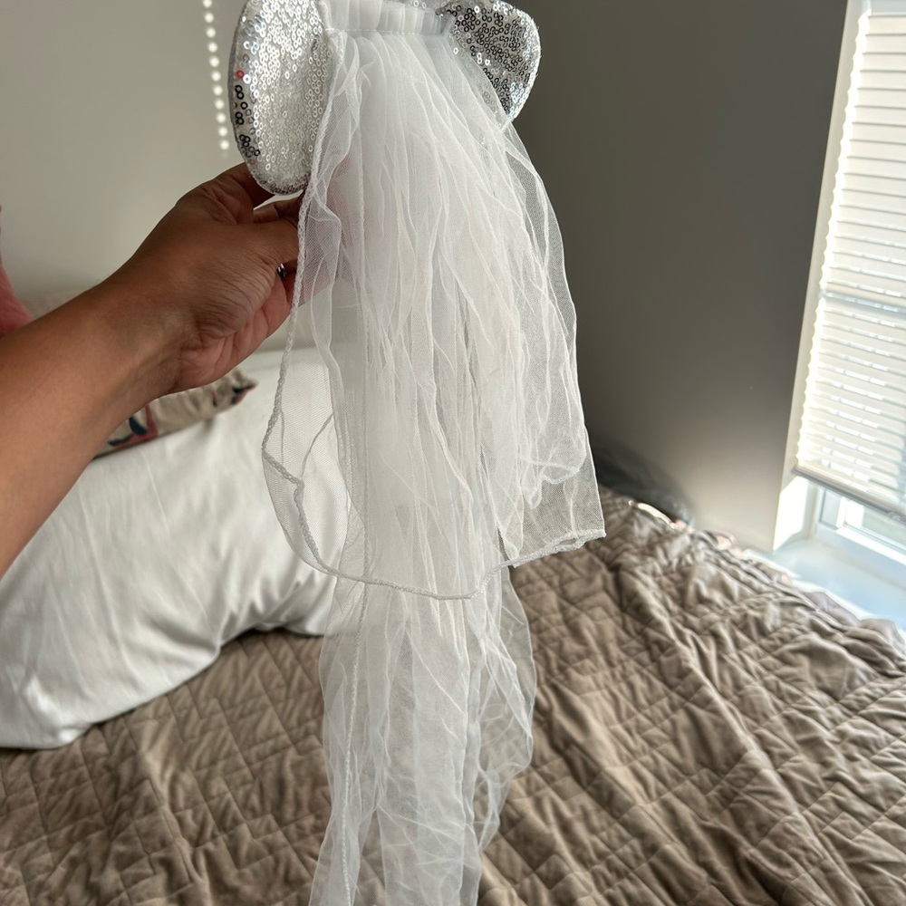 Bridal Silver & White Minnie Ears (not from Disney brand) - Picture 2 of 3